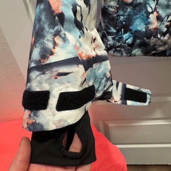 Women's Roxy Ski/Snowboard Jacket, XS - Picture 2 of 9